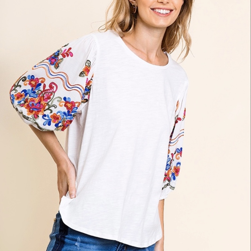 New with tags Umgee Embroidered Top